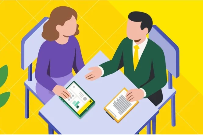 Illustration von zwei Personen, die in einem professionellen Umfeld an einem Tisch sitzen. Eine Person hält ein Tablet mit Diagrammen, die andere ein Klemmbrett mit Dokumenten. Der Hintergrund ist in einem hellen Gelbton gehalten und minimalistisch gestaltet.