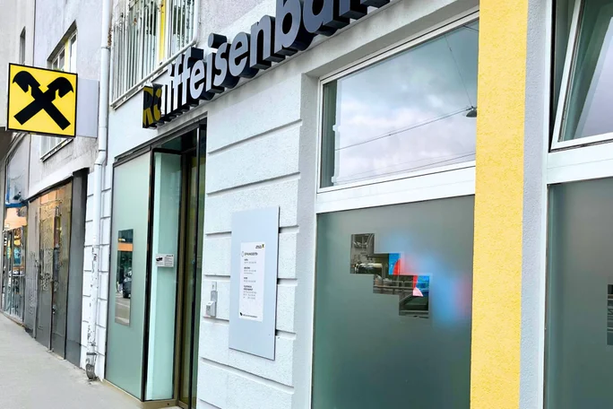 Bankfiliale Kagran der Raiffeisen Wien Stadtbank