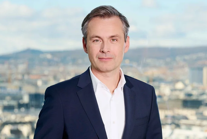 Dr. Martin Hauer