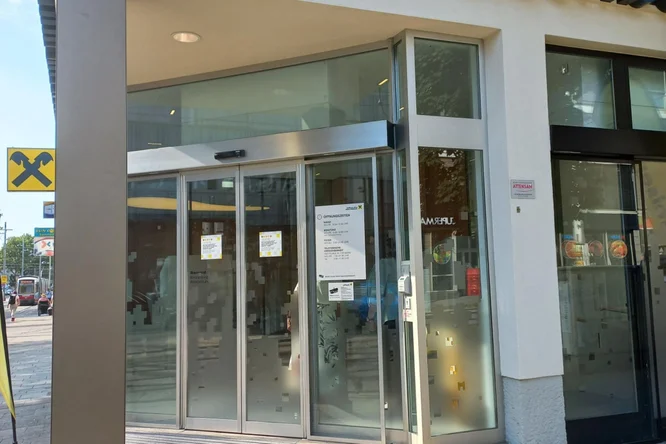Bankfiliale Simmeringer Hauptstraße der Raiffeisen Wien Stadtbank