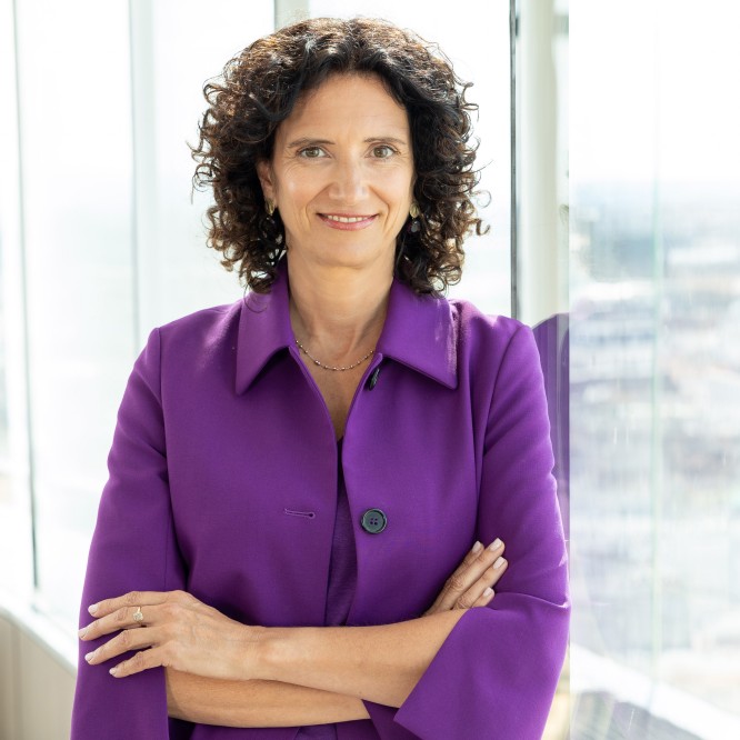 Porträt Mag. Dr. Claudia Süssenbacher M.B.L.