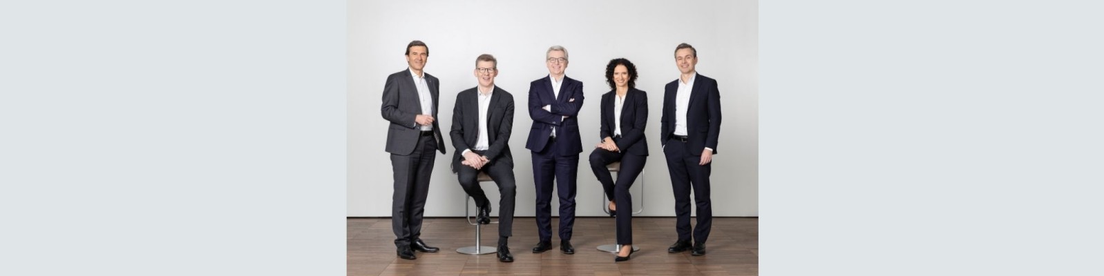 Das Vorstandsteam der Raiffeisenlandesbank NÖ-Wien: Reinhard Karl, Roland Mechtler, Michael Höllerer, Claudia Süssenbacher und Martin Hauer